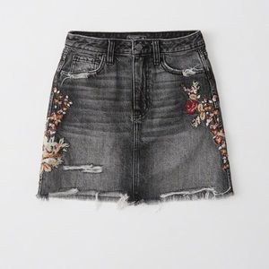 Abercrombie embroidered skirt